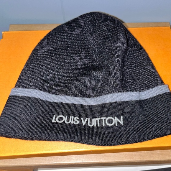 Louis Vuitton Monogram Eclipse Hat Grey Wool - Picture 1 of 2